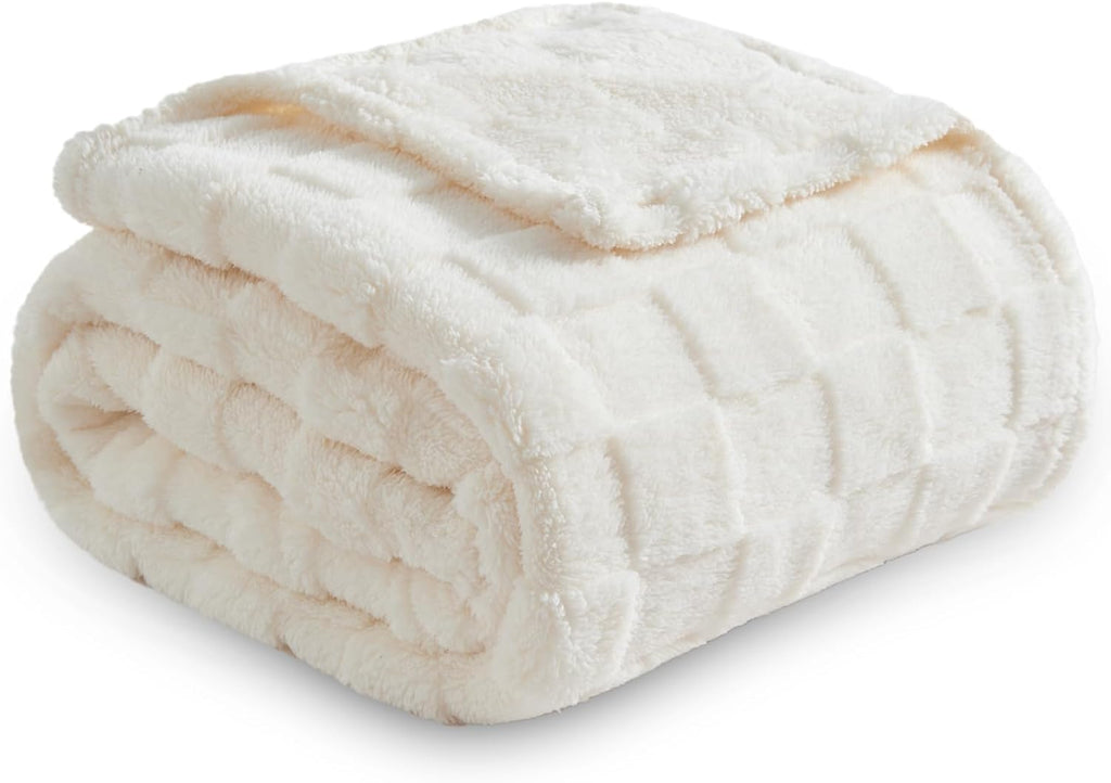 NEWCOSPLAY 3D Checkered Flannel Throw Blanket, Ivory Checkered, 50"x70"