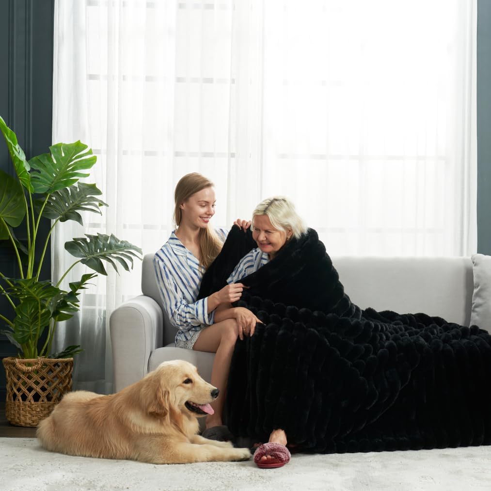 Cozy Bliss Faux Fur Throw Blanket for Couch, Cozy Warm Plush Striped Blanket for Sofa Bedroom Living Room, 50 * 60 Inches Black