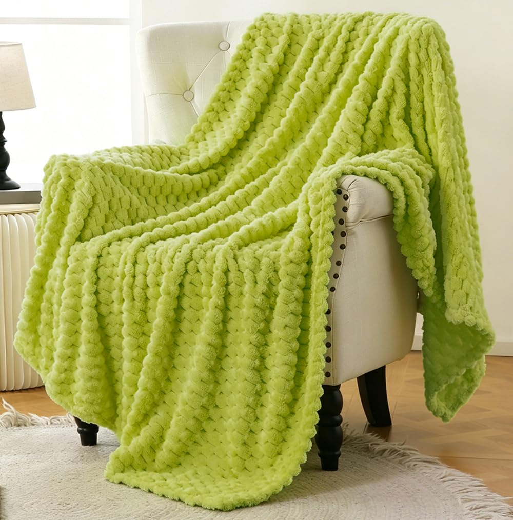 Bnuitland Light Yellow Flannel Throw Blanket (50X40 inches), 300 GSM Fleece Cozy Warm Soft Lightweight Bed Sofa Blanket for Babys and Pets, Suitable for All Seasons