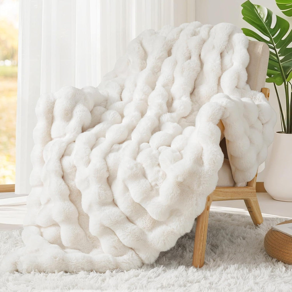Touchat Luxury 1000GSM Faux Rabbit Fur Throw Blanket, Super Heavy Warm Cozy Blankets for Couch Bed Sofa, Bubble Plush Fuzzy Elegant Soft Mink Blanket for Mom Living Room Bedroom, Cream White