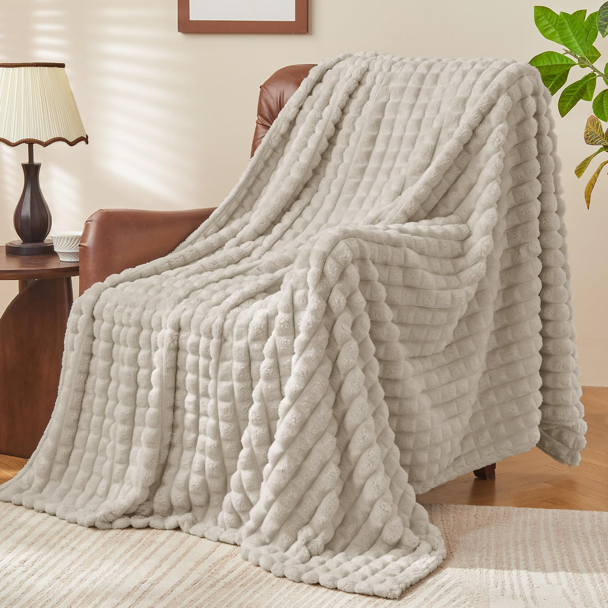 BEDELITE Buffalo Plaid Flannel Fleece Throw Blanket for Couch