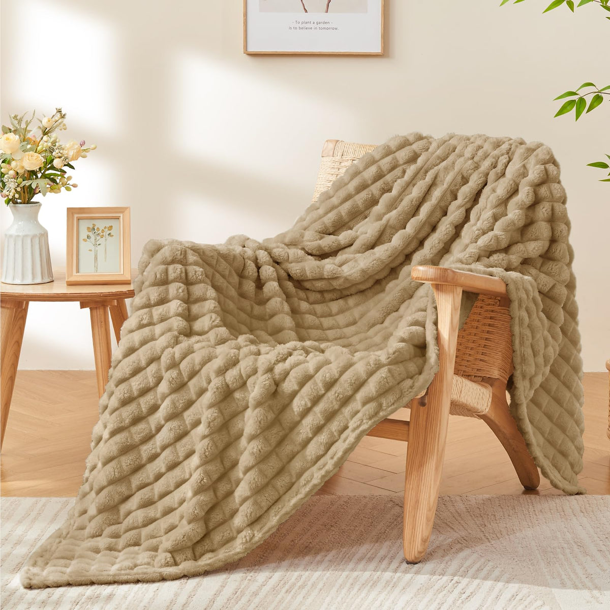 BEDELITE Buffalo Plaid Flannel Fleece Throw Blanket for Couch