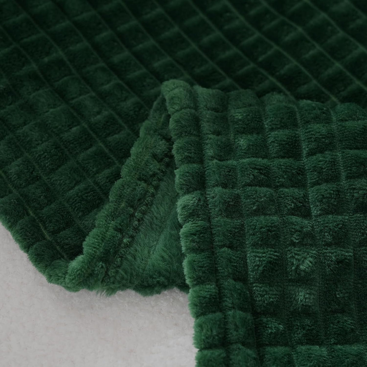 Puncuntex Fleece Throw Blanket Dark Green 50"×60" with Square Grid Design