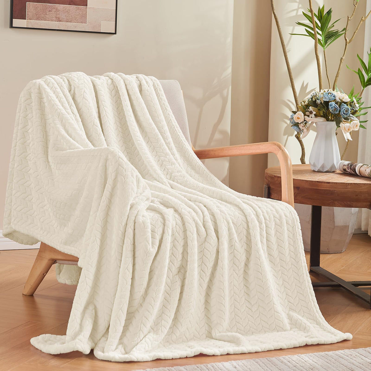 Inhand Fleece Throw Blanket, Super Soft Flannel Cozy for Adults, Washable Lightweight for Couch, Sofa, Bed, Office, Warm Plush for All Season, Green, 50"×60"