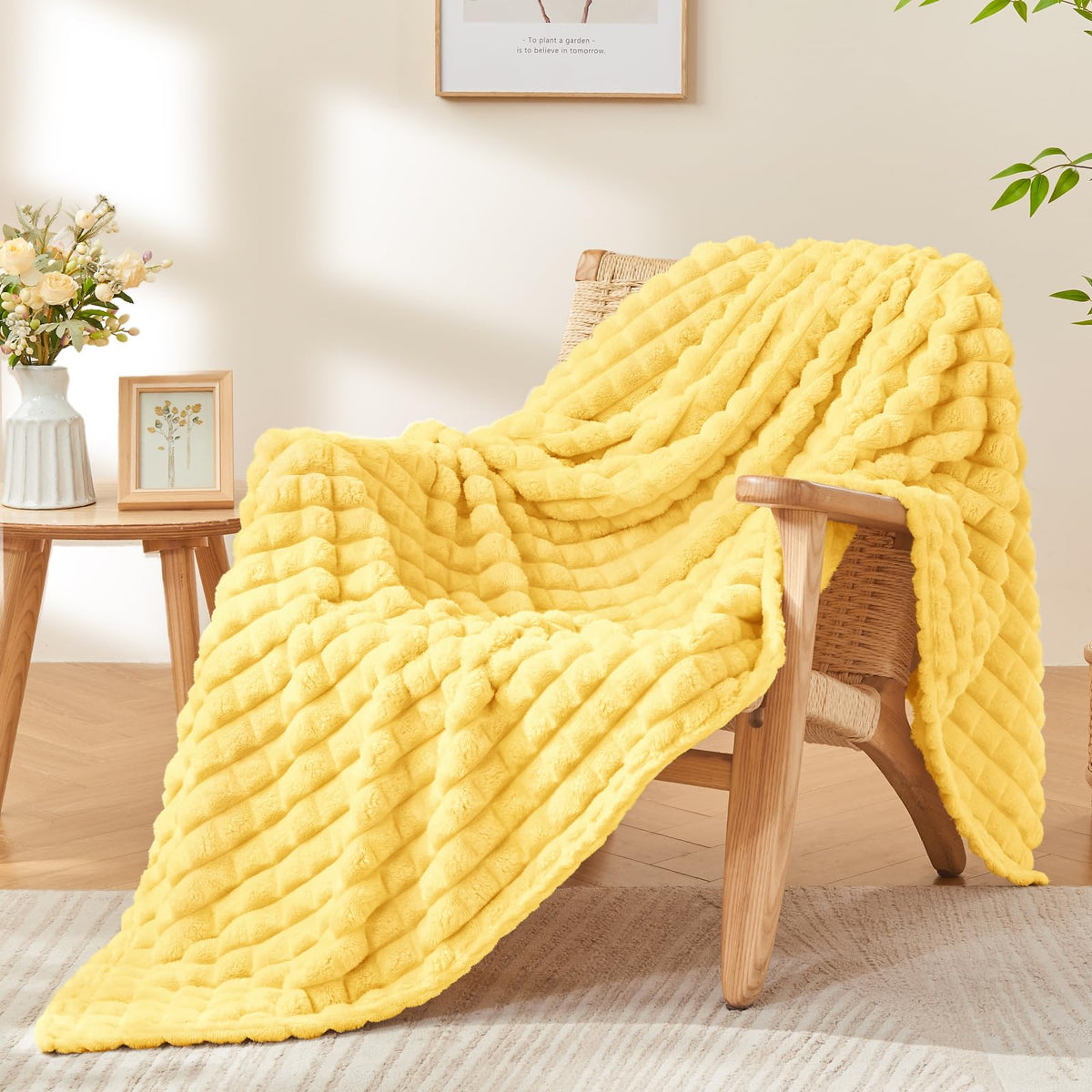 BEDELITE Buffalo Plaid Flannel Fleece Throw Blanket for Couch