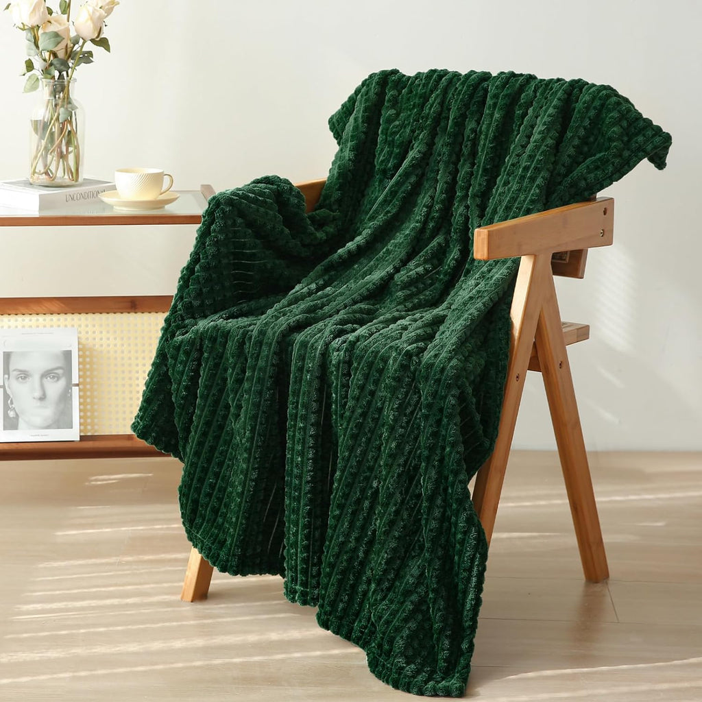 Puncuntex Fleece Throw Blanket Dark Green 50"×60" with Square Grid Design