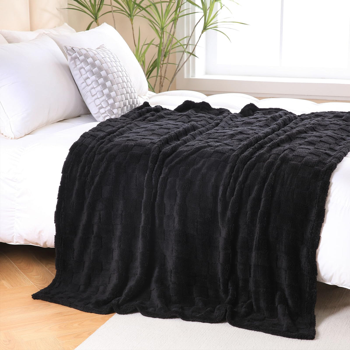 Deep Purple Fleece Throw Blanket 50”×60”Checkered Design for Couch
