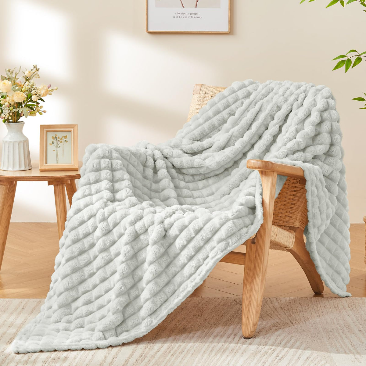 BEDELITE Buffalo Plaid Flannel Fleece Throw Blanket for Couch