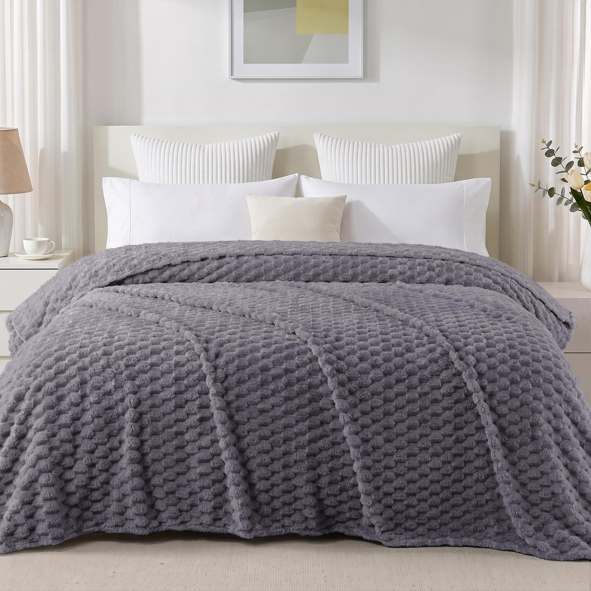 Exclusivo Mezcla Large 3D Fleece Throw Blanket for Couch, Ivory