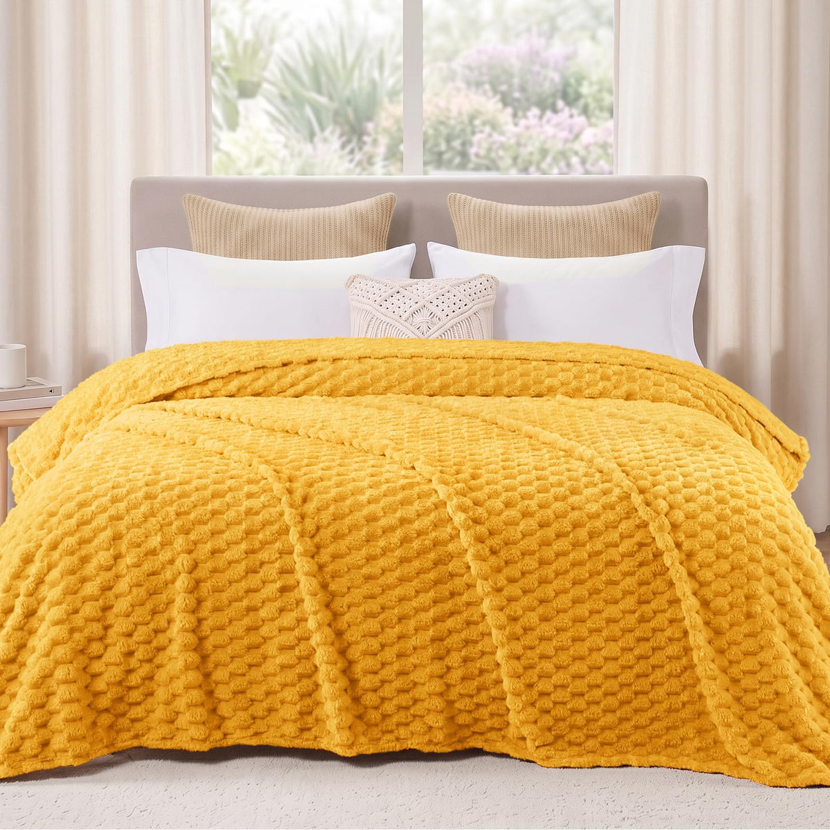 Exclusivo Mezcla Large 3D Fleece Throw Blanket for Couch, Ivory