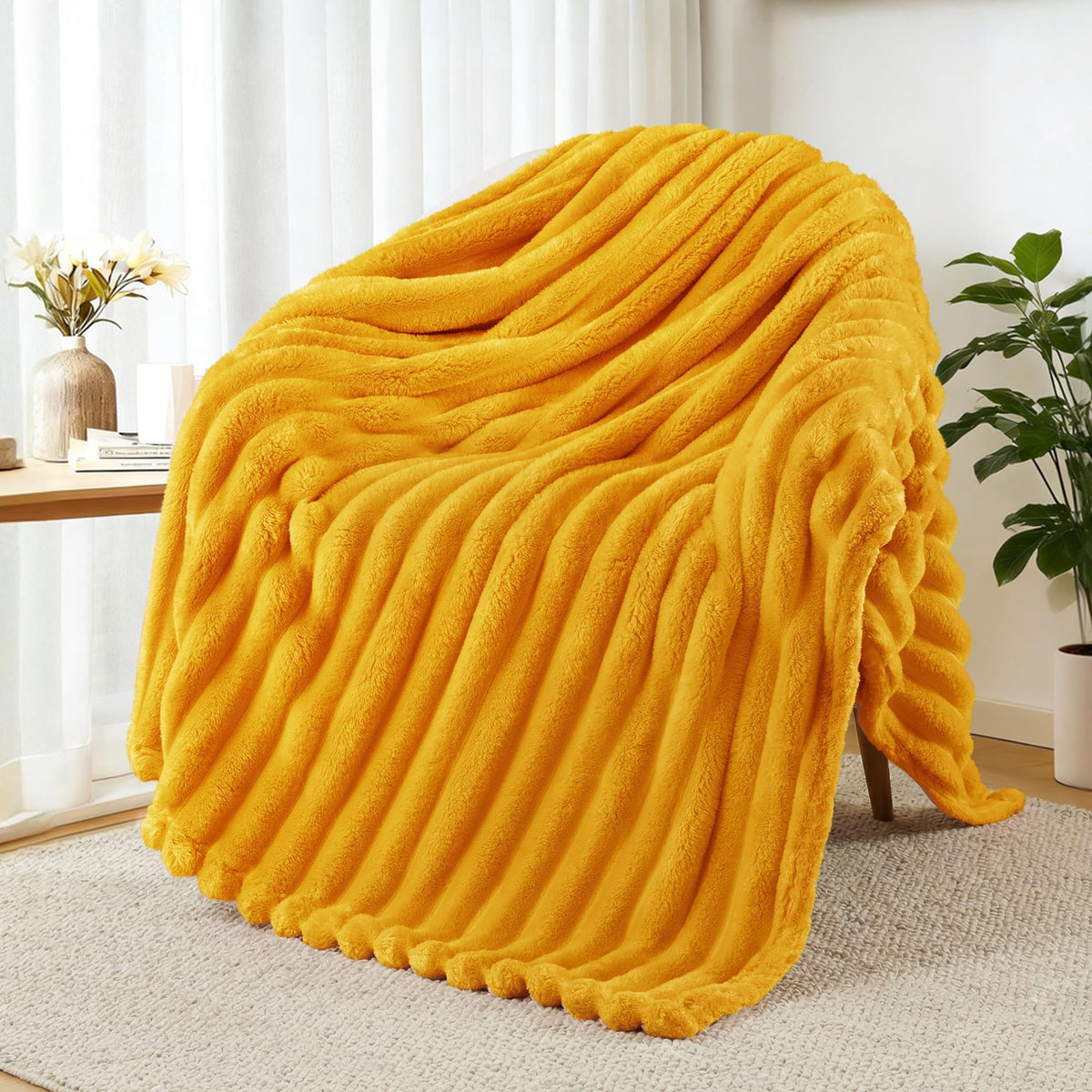 Exclusivo Mezcla Striped Fleece Throw Blanket for Couch, Sofa, Bed, 50"x60"