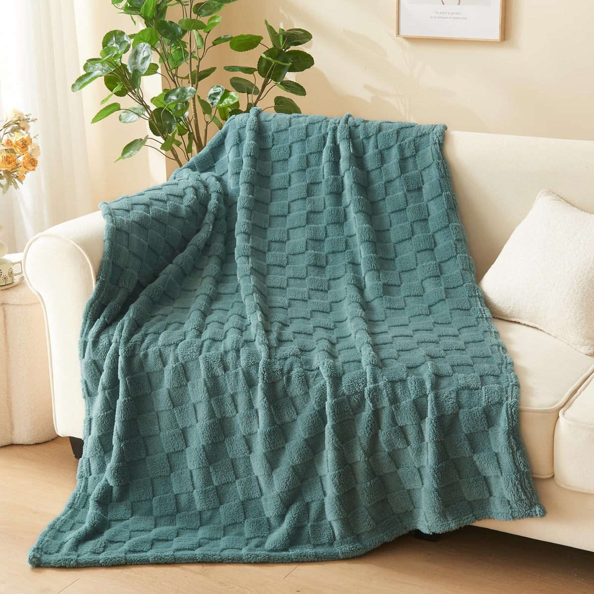NEWCOSPLAY 3D Checkered Flannel Throw Blanket, Ivory Checkered, 50"x70"