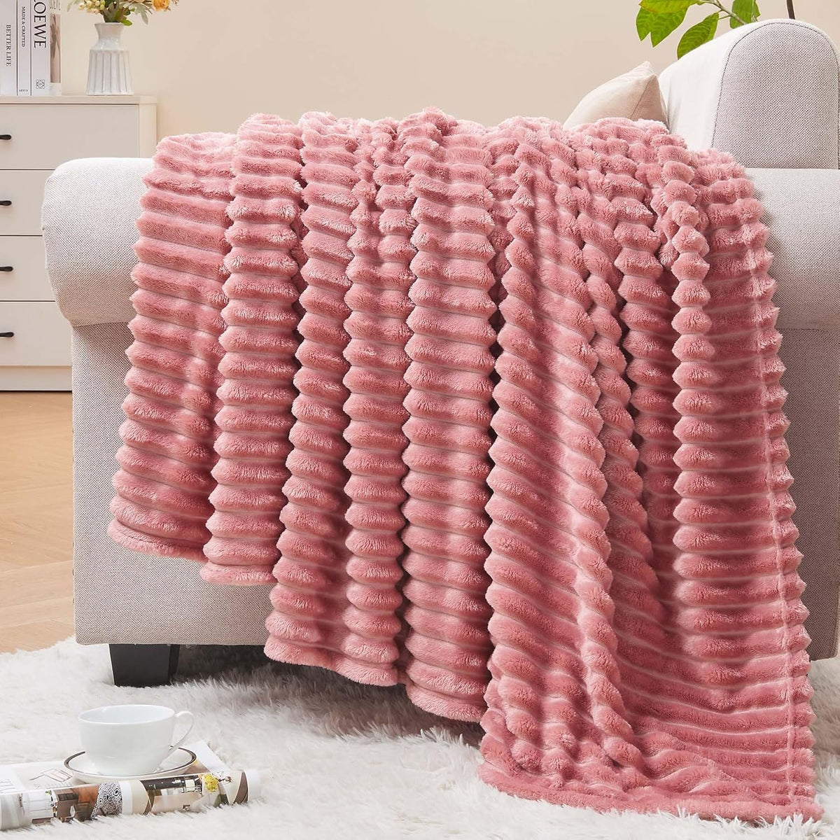 BEDELITE 3D Ribbed Jacquard Pink Fleece Throw Blanket for Couch, 50x60 Inch