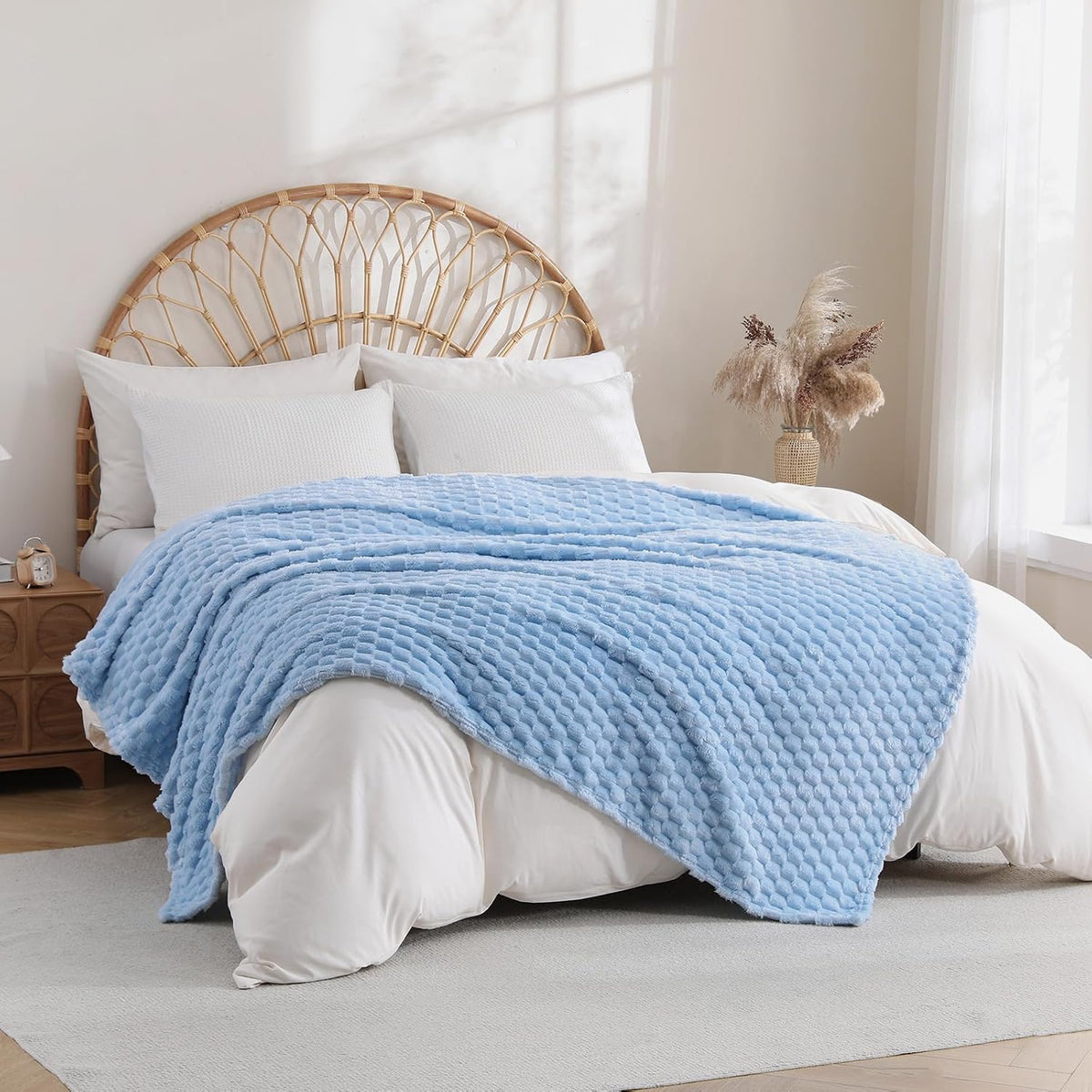 Light Blue Fleece Throw Blanket 50"×60" for Couch Sofa Bed
