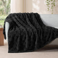 Exclusivo Mezcla 3D Checkered Fleece Throw Blanket for Couch, Ivory