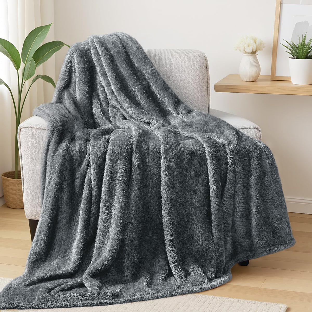 Exclusivo Mezcla Fuzzy Large Fleece Throw Blanket for Couch, Dusty Pink