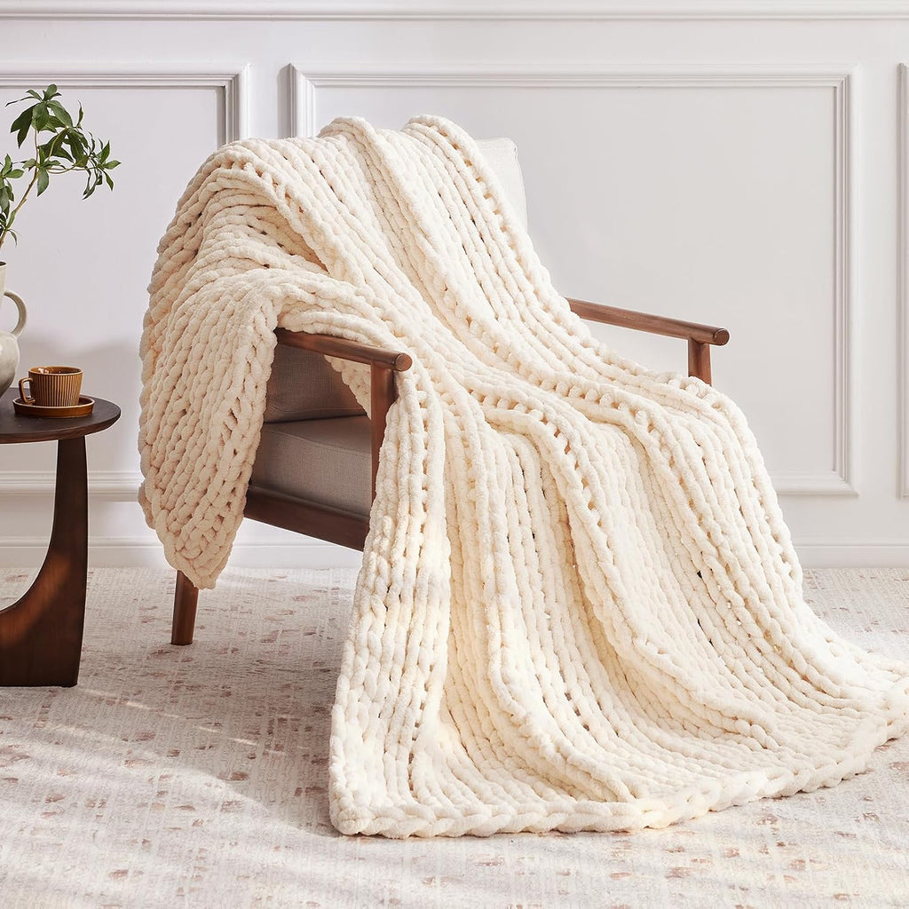 Negwoo Chunky Knit Throw Blanket, Knitted Throw Chenille Yarn, 50"*60"