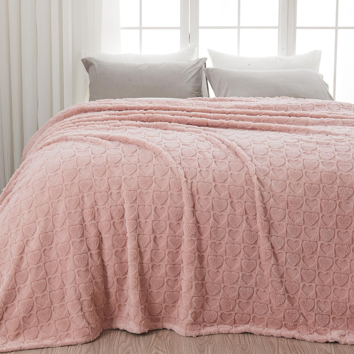 NEWCOSPLAY 3D Checkered Flannel Throw Blanket, Ivory Checkered, 50"x70"