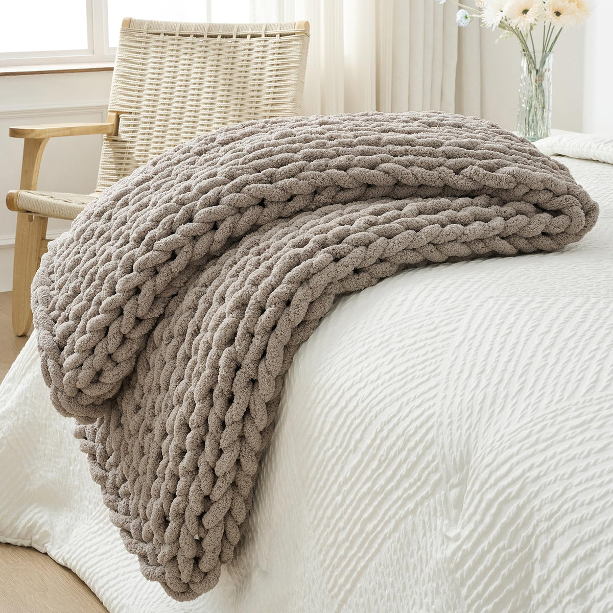 Bigacogo Chunky Knit Throw Blanket for Couch, 40x60 inches, Beige