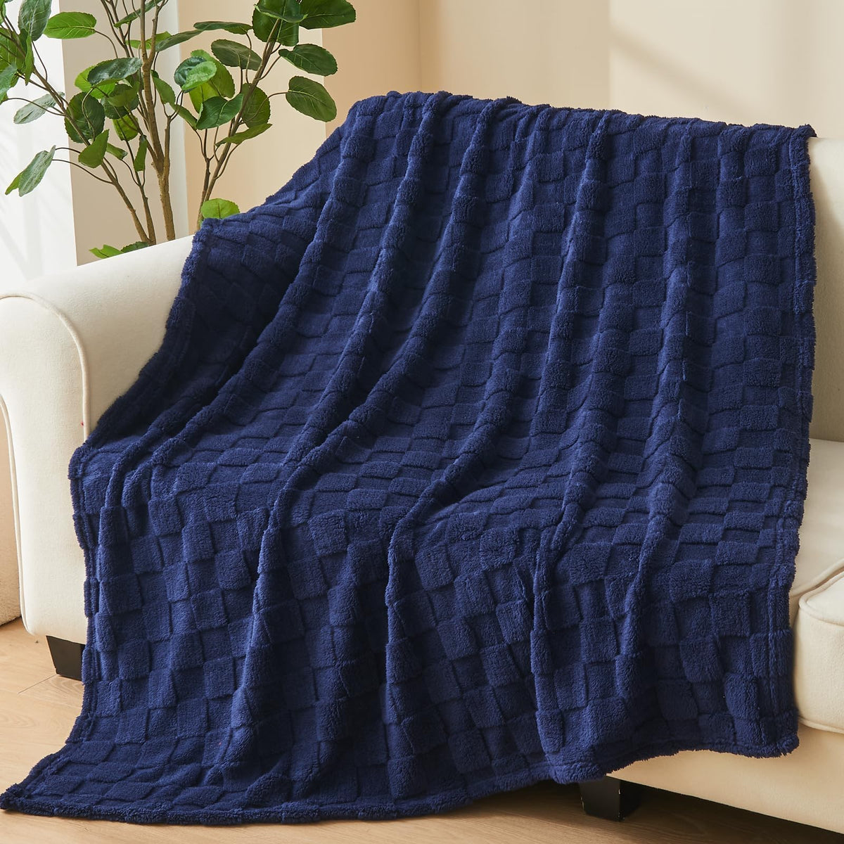 NEWCOSPLAY 3D Checkered Flannel Throw Blanket, Ivory Checkered, 50"x70"