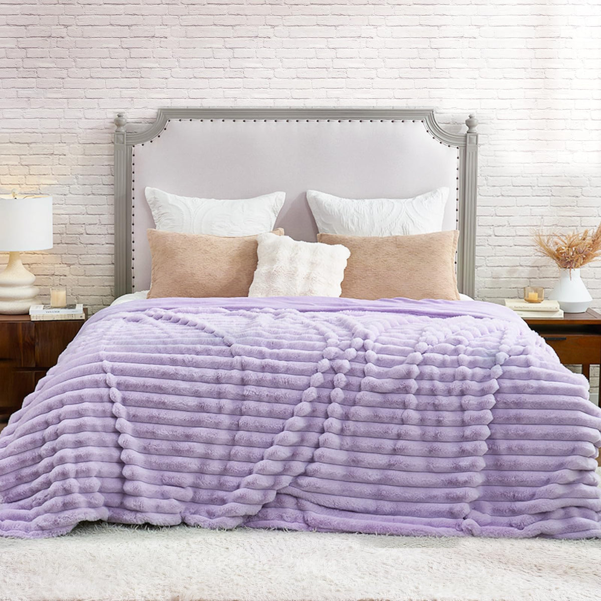 Cozy Bliss Faux Fur Throw Blanket for Couch, Cozy Warm Plush Striped Blanket for Sofa Bedroom Living Room, 50 * 60 Inches Black