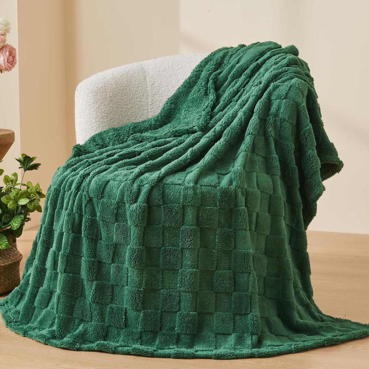 NEWCOSPLAY 3D Checkered Flannel Throw Blanket, Ivory Checkered, 50"x70"