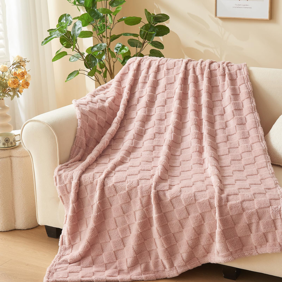 NEWCOSPLAY 3D Checkered Flannel Throw Blanket, Ivory Checkered, 50"x70"