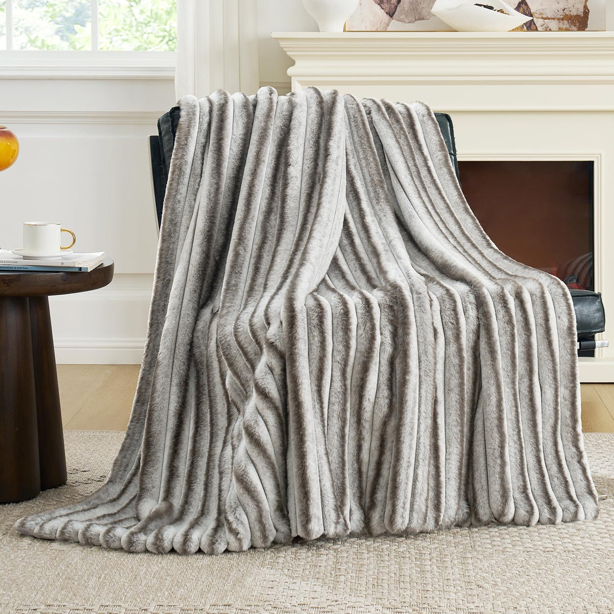Cozy Bliss Faux Fur Throw Blanket for Couch, Cozy Warm Plush Striped Blanket for Sofa Bedroom Living Room, 50 * 60 Inches Black