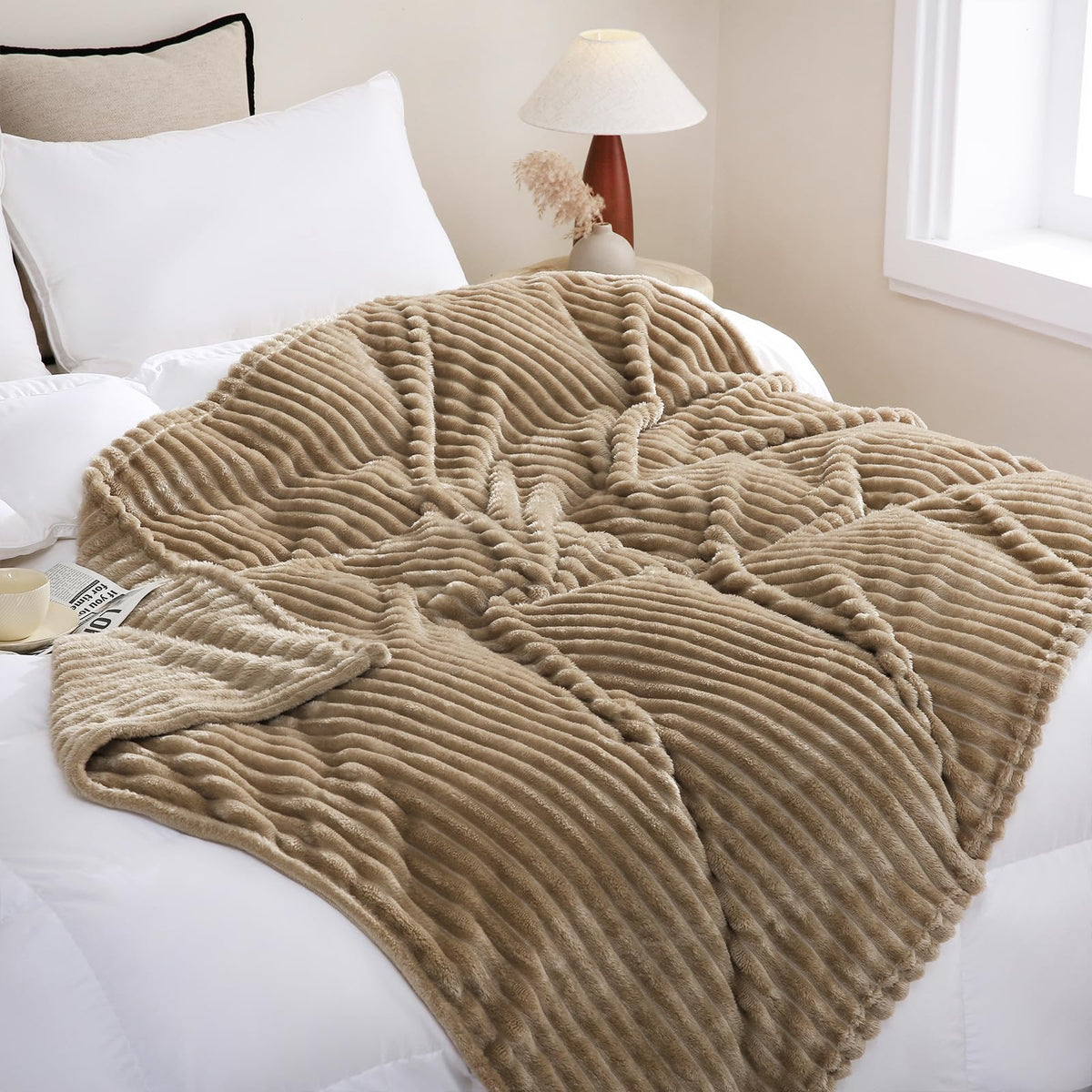 Sage Green Fleece Throw Blanket 50”×60” for Couch Sofa Livingroom