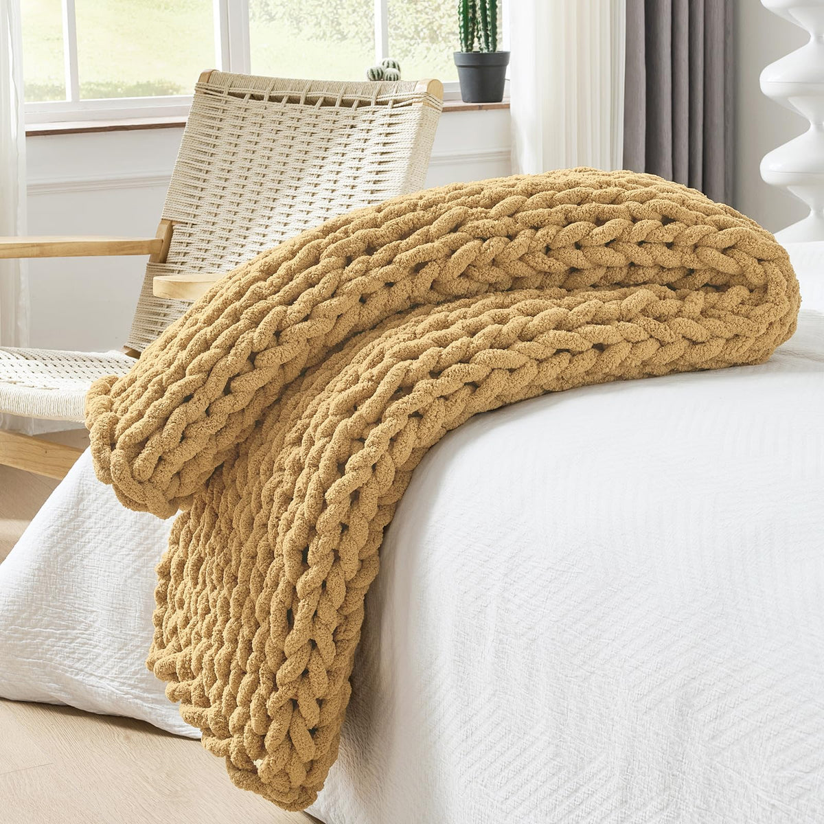 Bigacogo Chunky Knit Throw Blanket for Couch, 40x60 inches, Beige