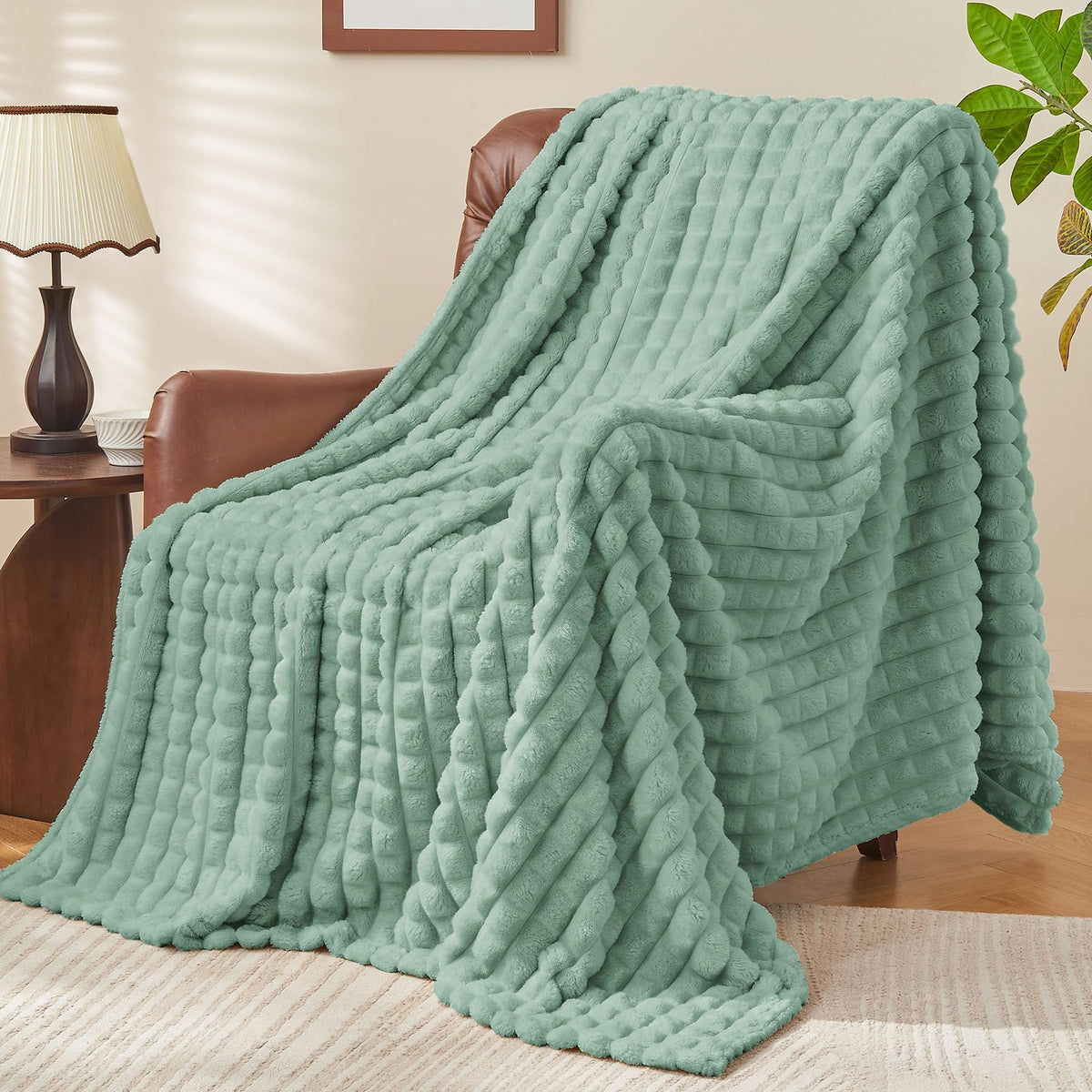 BEDELITE Buffalo Plaid Flannel Fleece Throw Blanket for Couch