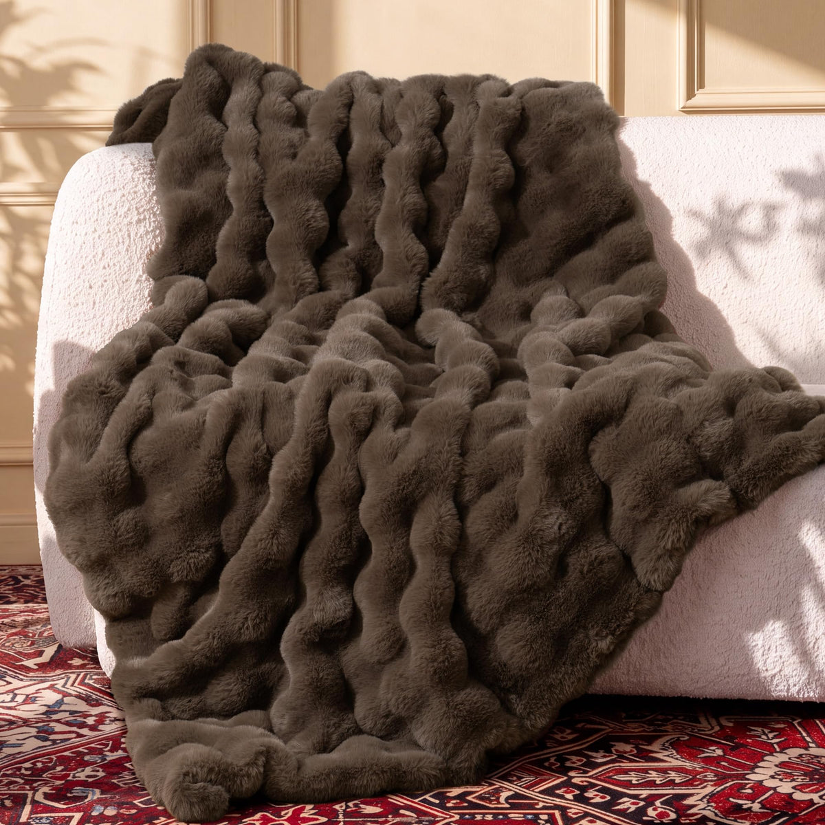 Ultra Soft Cozy Faux Fur Throw Blanket, Fuzzy Plush Thick Bubble Blanket, Luxury Fluffy Blanket for Couch, Sofa, Bedroom, and Living Room, 50x60 Inches, Cream White