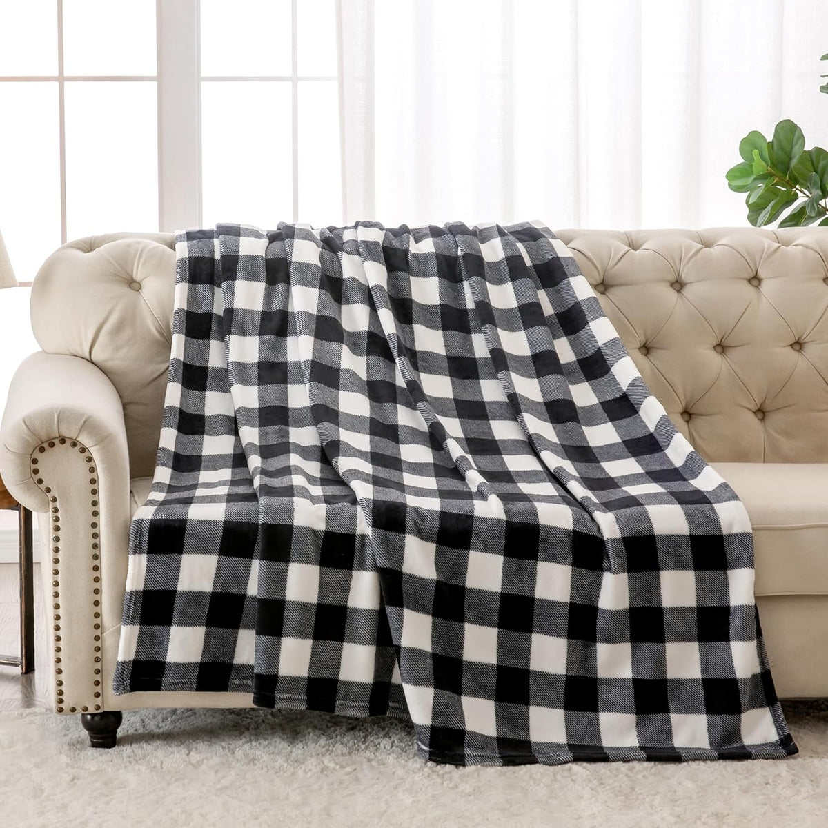 BEDELITE Buffalo Plaid Flannel Fleece Throw Blanket for Couch