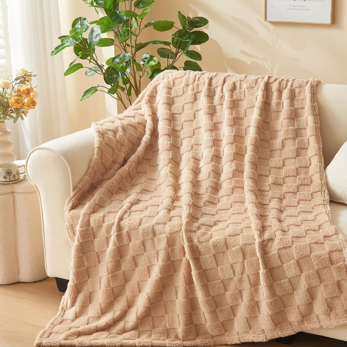 NEWCOSPLAY 3D Checkered Flannel Throw Blanket, Ivory Checkered, 50"x70"
