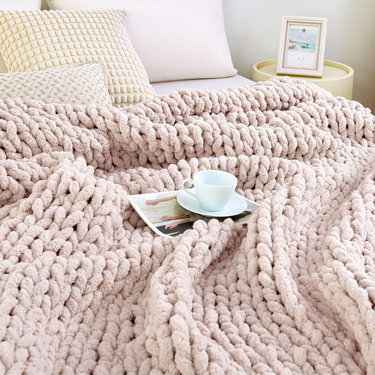 Chunky Knit Blanket Throw for Couch, 51"x63" Chunky Yarn Knitted Blankets