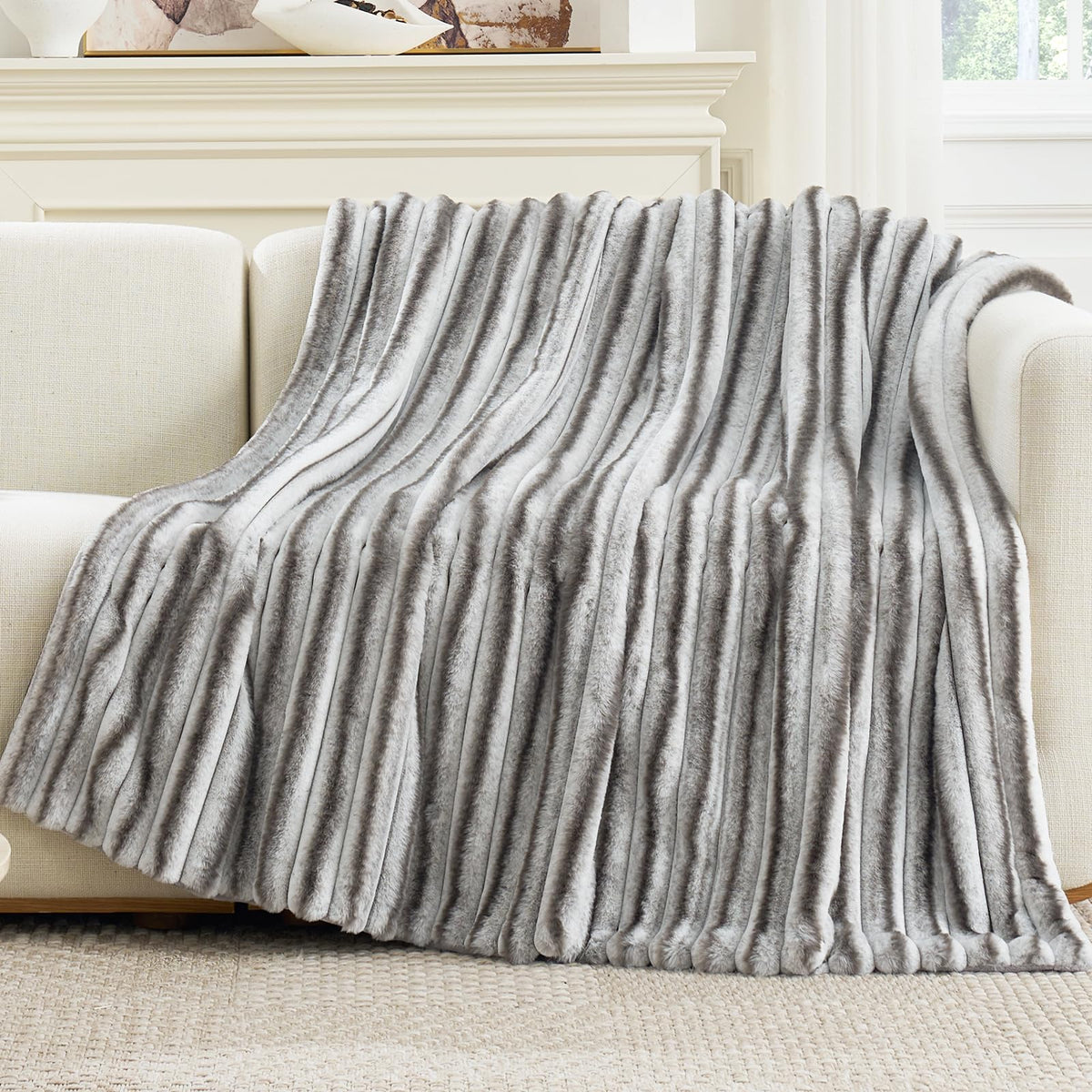 Cozy Bliss Faux Fur Throw Blanket for Couch, Cozy Warm Plush Striped Blanket for Sofa Bedroom Living Room, 50 * 60 Inches Black