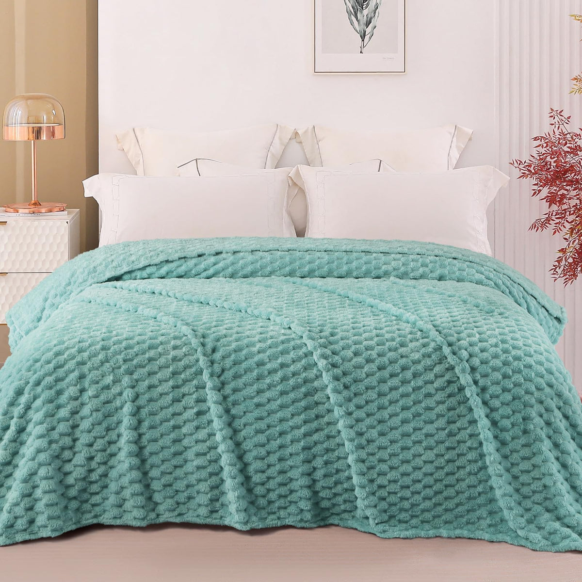 Exclusivo Mezcla Large 3D Fleece Throw Blanket for Couch, Ivory