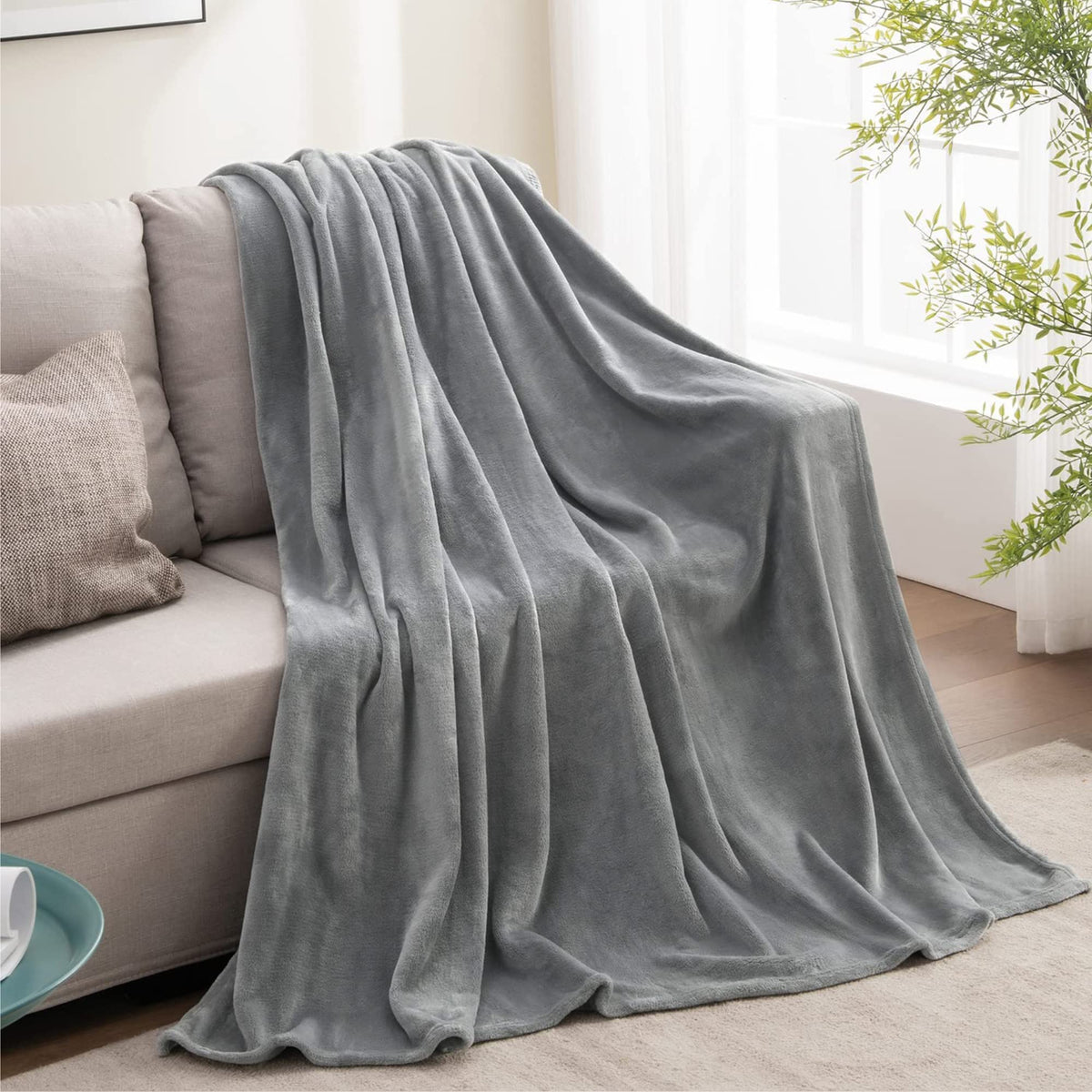 BEDELITE Fleece Blanket Soft Plush Throw for Couch Black 50"x60"