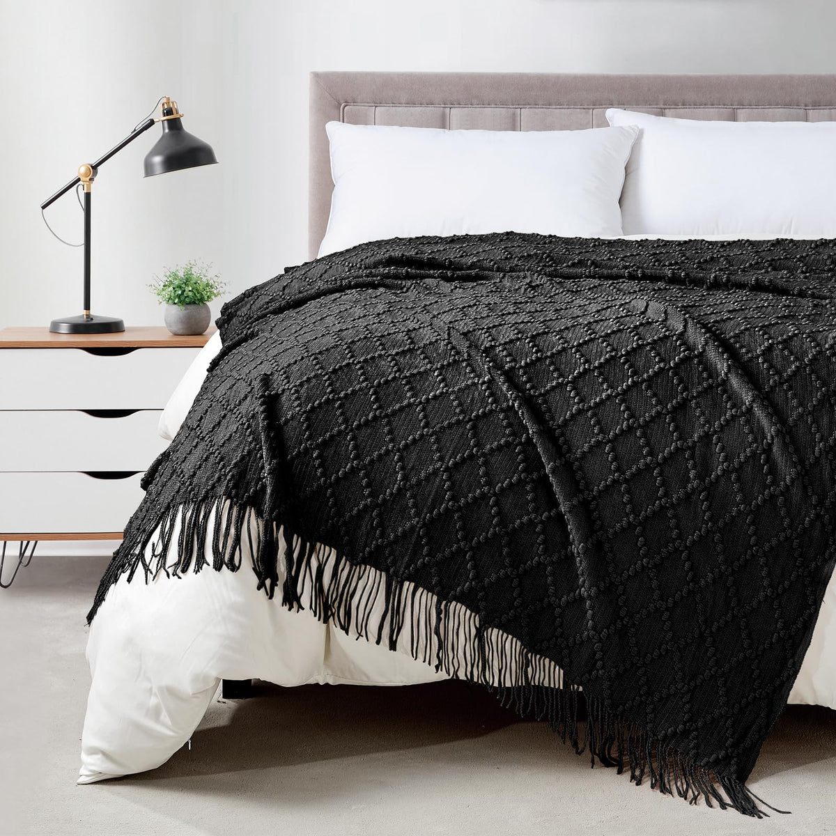 BOURINA Beige Throw Blanket 50x60 Inch Boho Knitted Soft Throw Sofa Blanket