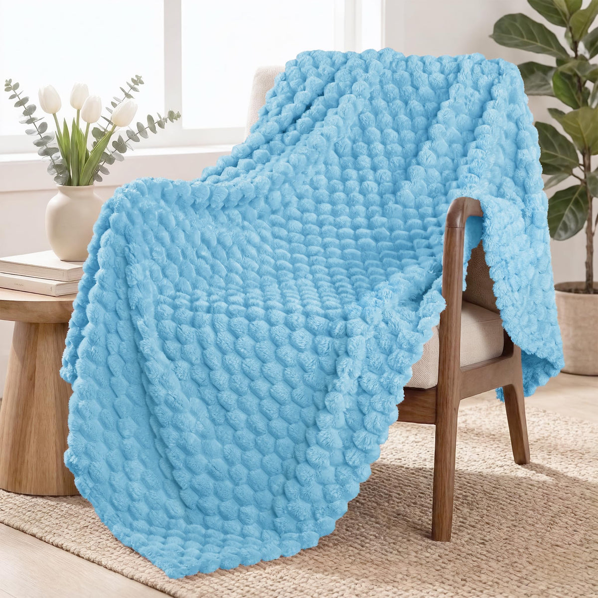 Exclusivo Mezcla Large 3D Fleece Throw Blanket for Couch, Ivory