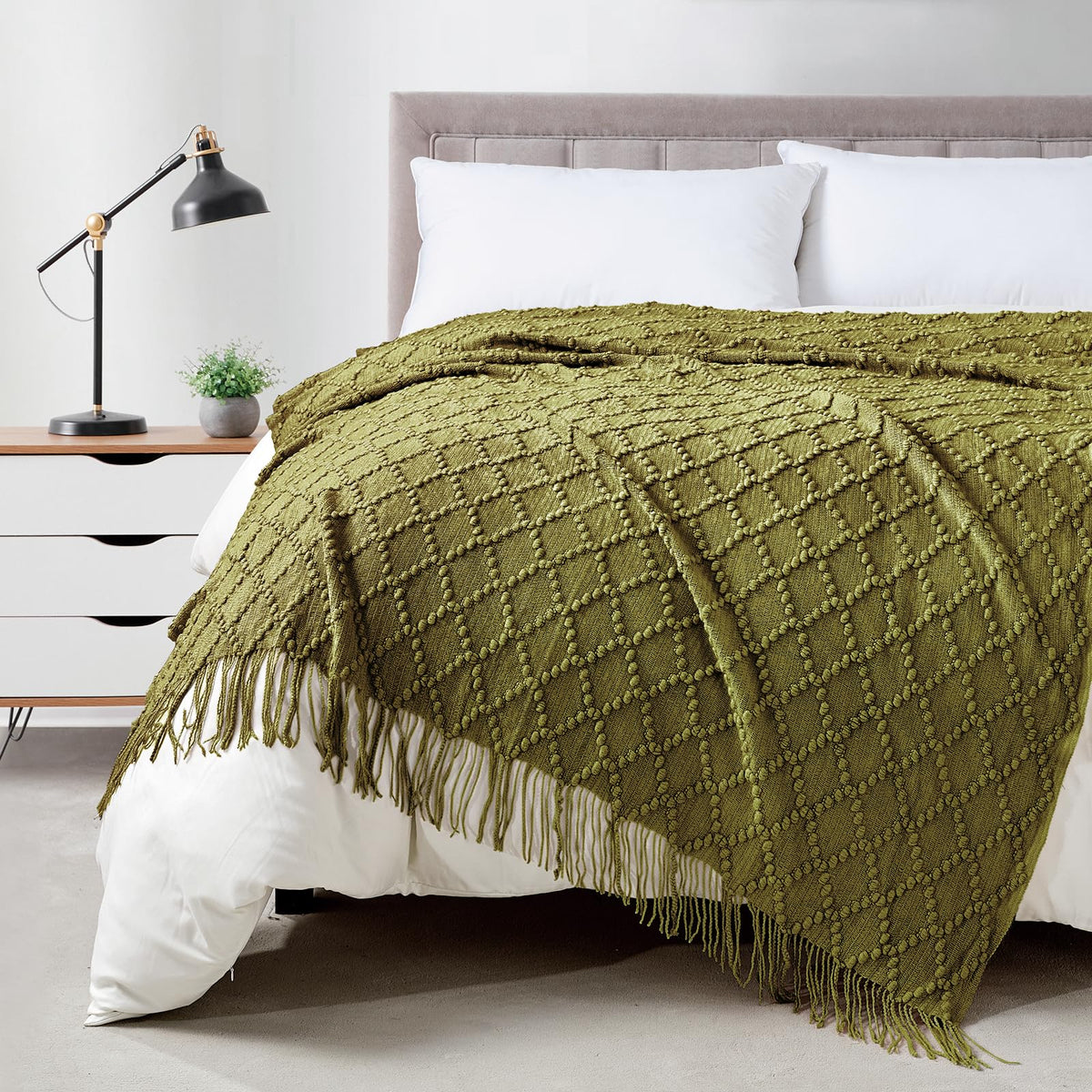 BOURINA Beige Throw Blanket 50x60 Inch Boho Knitted Soft Throw Sofa Blanket