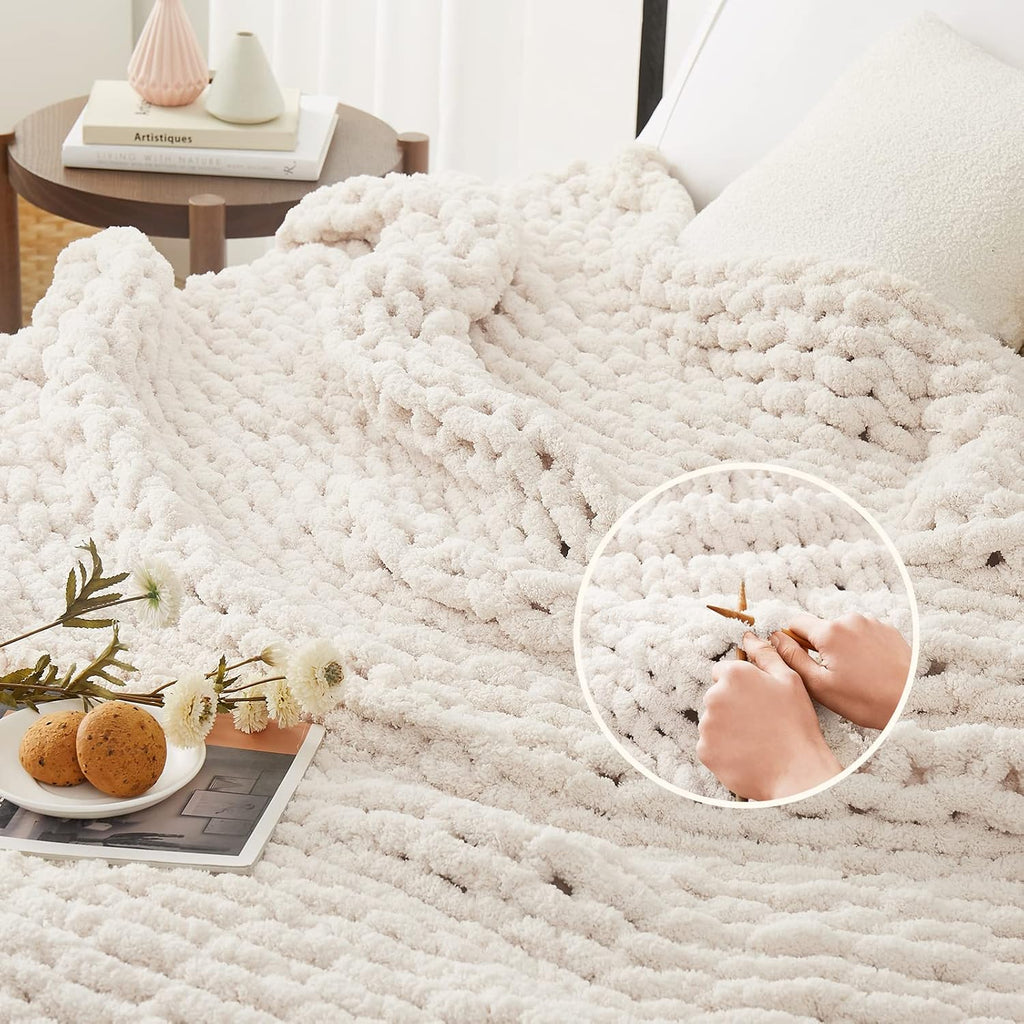 L'AGRATY Chunky Knit Throw Blanket for Couch, 50'' x 60'' Knit Throw, Ivory