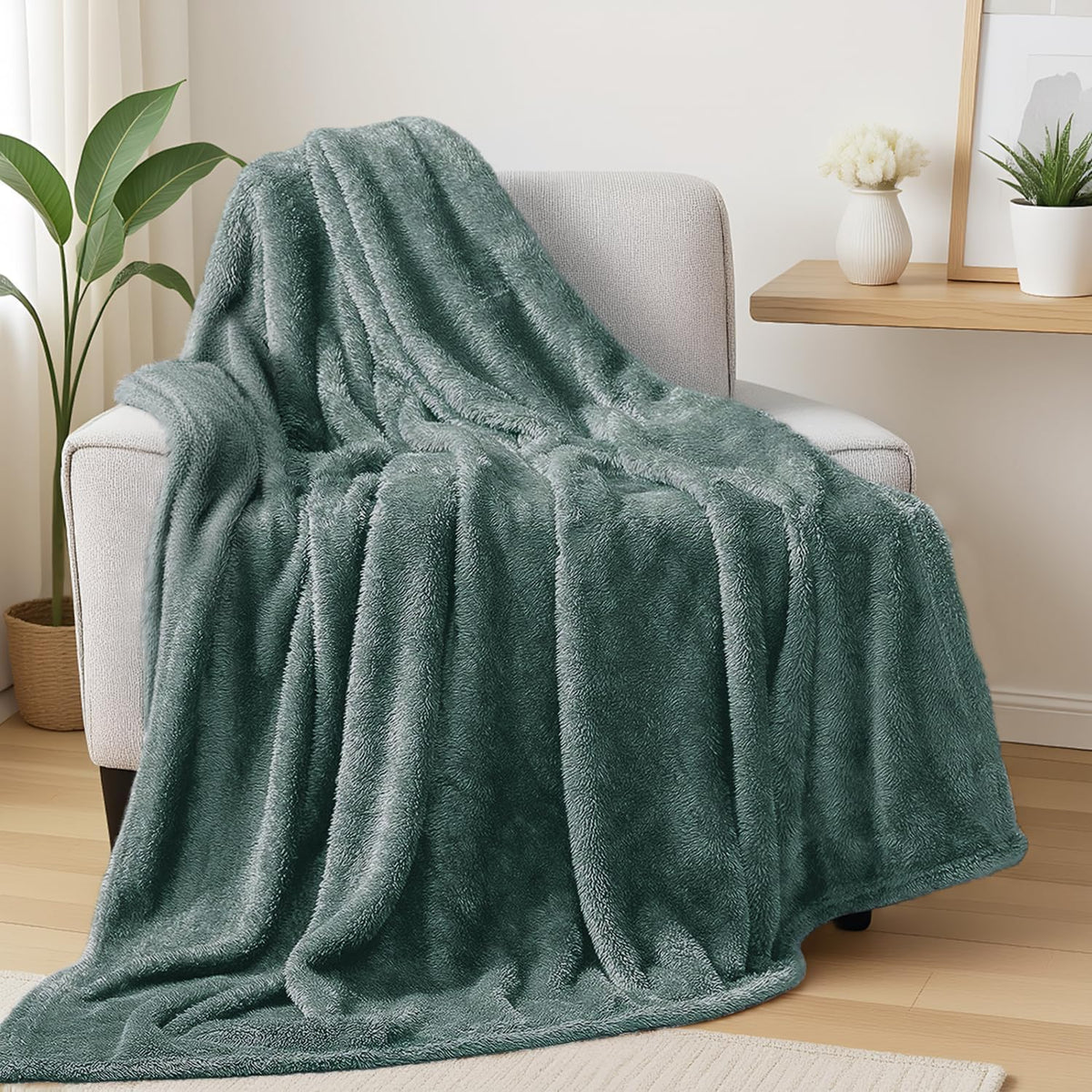 Exclusivo Mezcla Fuzzy Large Fleece Throw Blanket for Couch, Dusty Pink