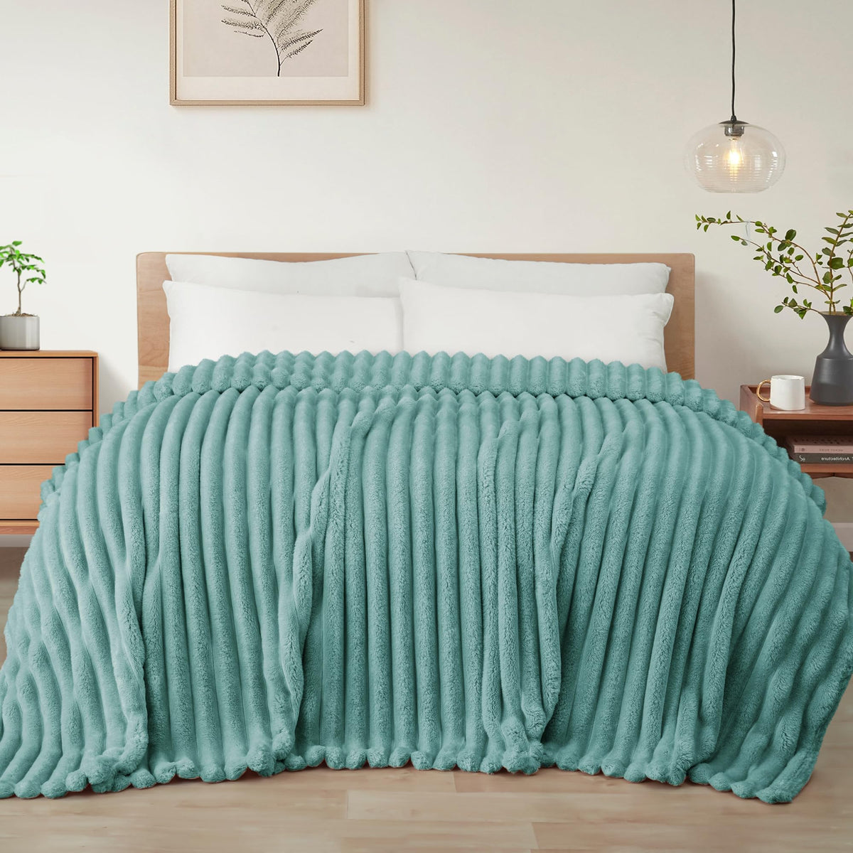 Exclusivo Mezcla Striped Fleece Throw Blanket for Couch, Sofa, Bed, 50"x60"