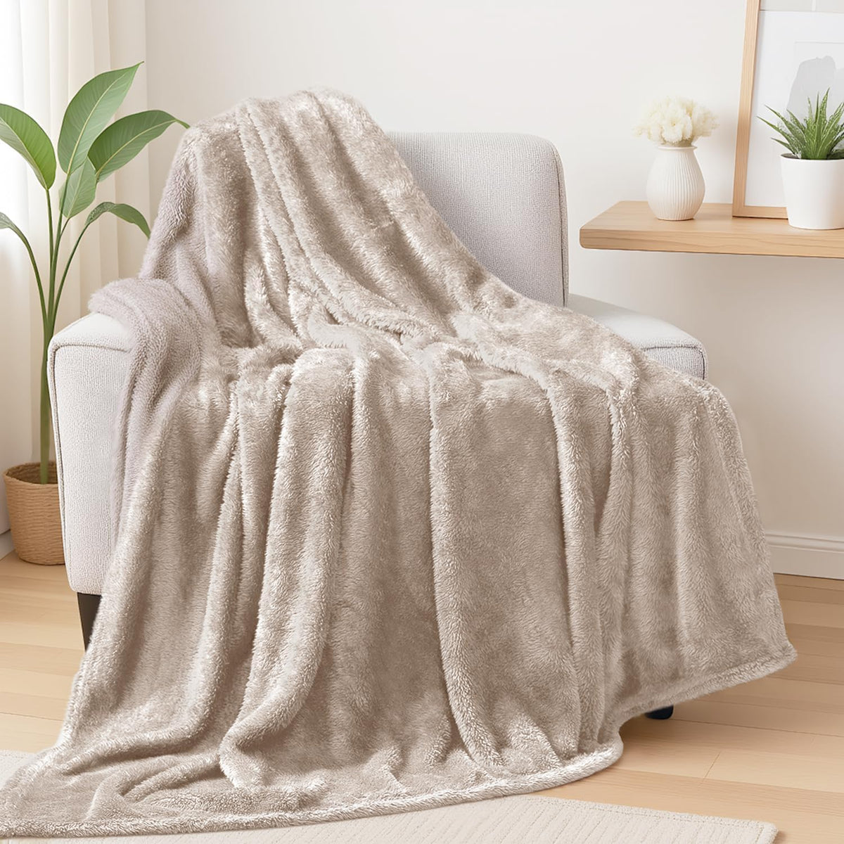 Exclusivo Mezcla Fuzzy Large Fleece Throw Blanket for Couch, Dusty Pink