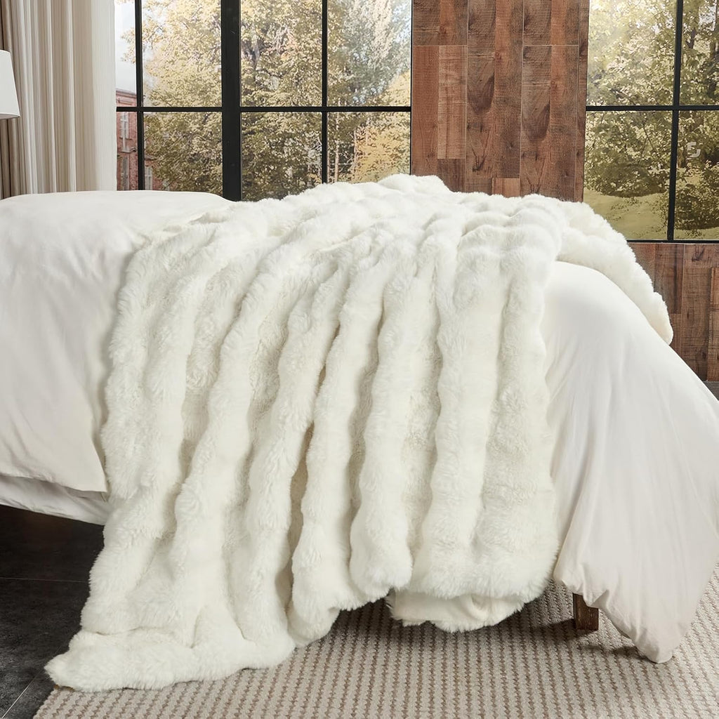 Lotus Karen Faux Fur Throw Blanket Cream White - Big Bubble Rabbit Fluff Blanket for Couch, Small Fluffy Fuzzy Cozy Blanket, Thick Furry Plush Shaggy Blankets, 50x60 Inches