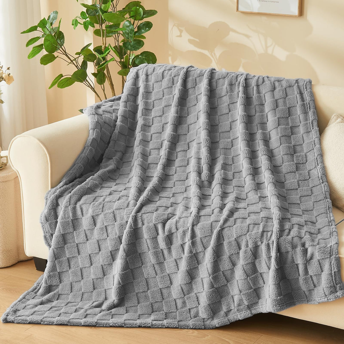 NEWCOSPLAY 3D Checkered Flannel Throw Blanket, Ivory Checkered, 50"x70"