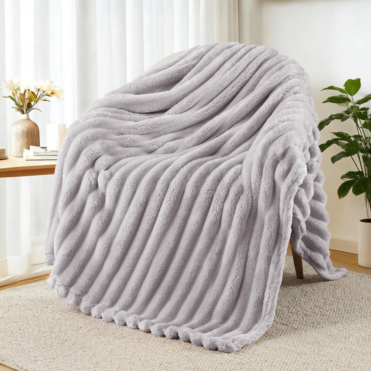 Exclusivo Mezcla Striped Fleece Throw Blanket for Couch, Sofa, Bed, 50"x60"