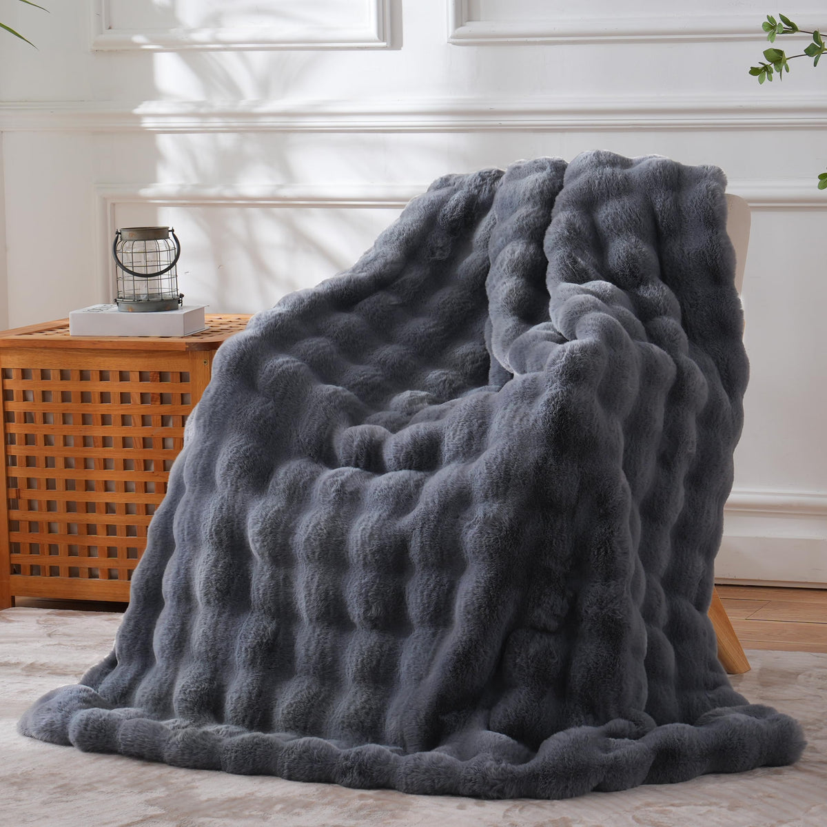 BENVWE Faux Fur Throw Blanket for Couch - Cozy Plush Fluffy Soft Thick Bubble Blanket for Living Room Home Decor - Mothers Day Birthday Gifts for Women, Cream White, 51" x 63"