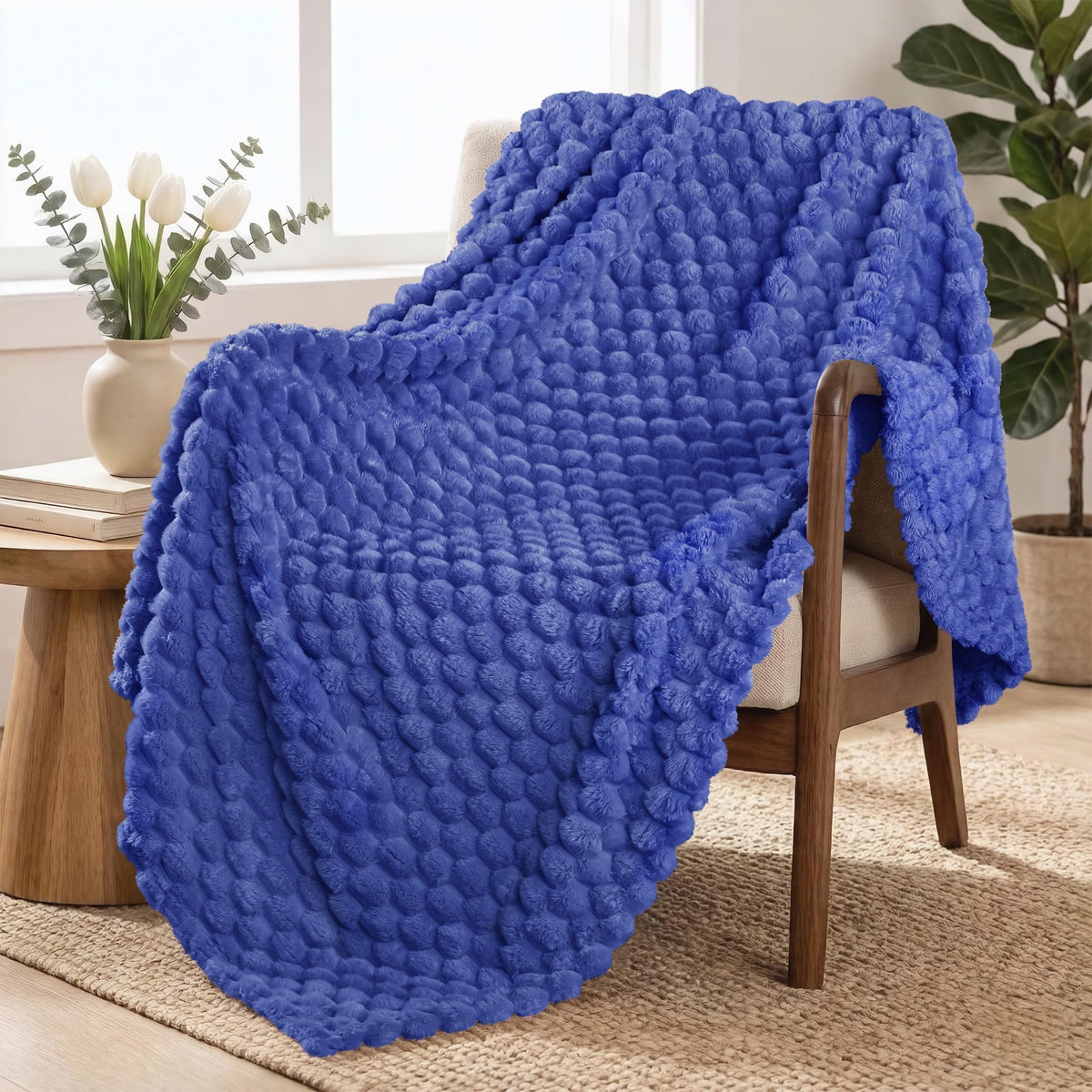 Exclusivo Mezcla Large 3D Fleece Throw Blanket for Couch, Ivory